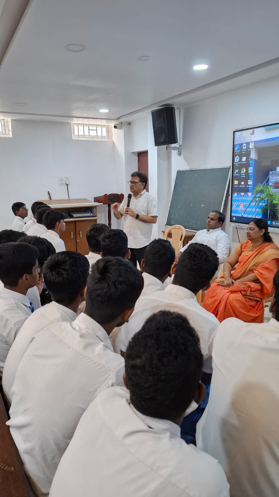NEET and JEE awareness session at Montfort School, Chennai