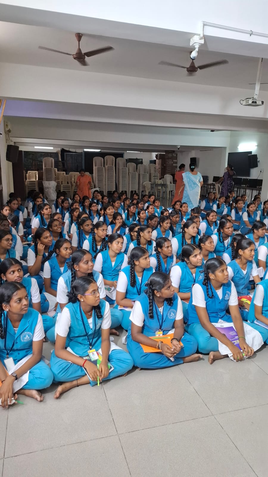Students attending an ATA NEET and JEE session at St. Antony's School
